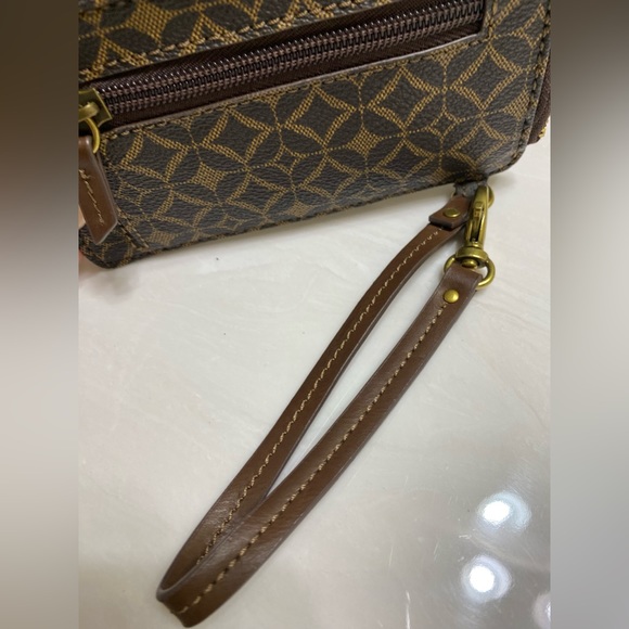 Fossil Wristlet - Picture 11 of 14